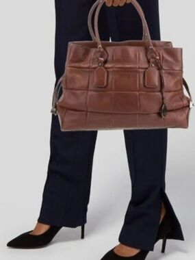 Tod's Quilted Leather Tote Bag in Brown